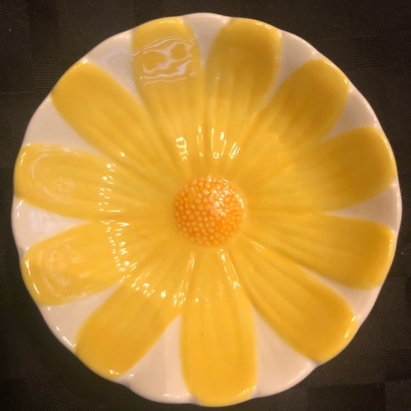 6 Hallmark Mini Floral Plates - Picture 5 of 6